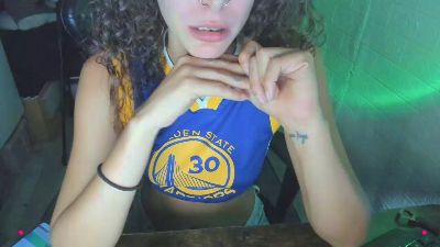MartesBratty live from Spain
