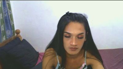 MhaeKhalifa live from Philippines