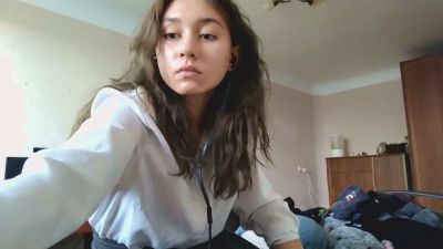 MiaLovelyOne live from France