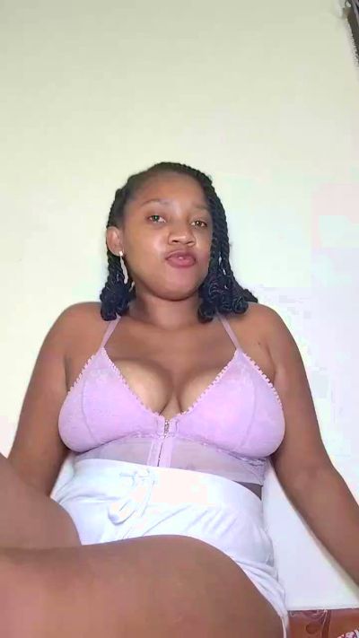 Mimiegirl live from Madagascar