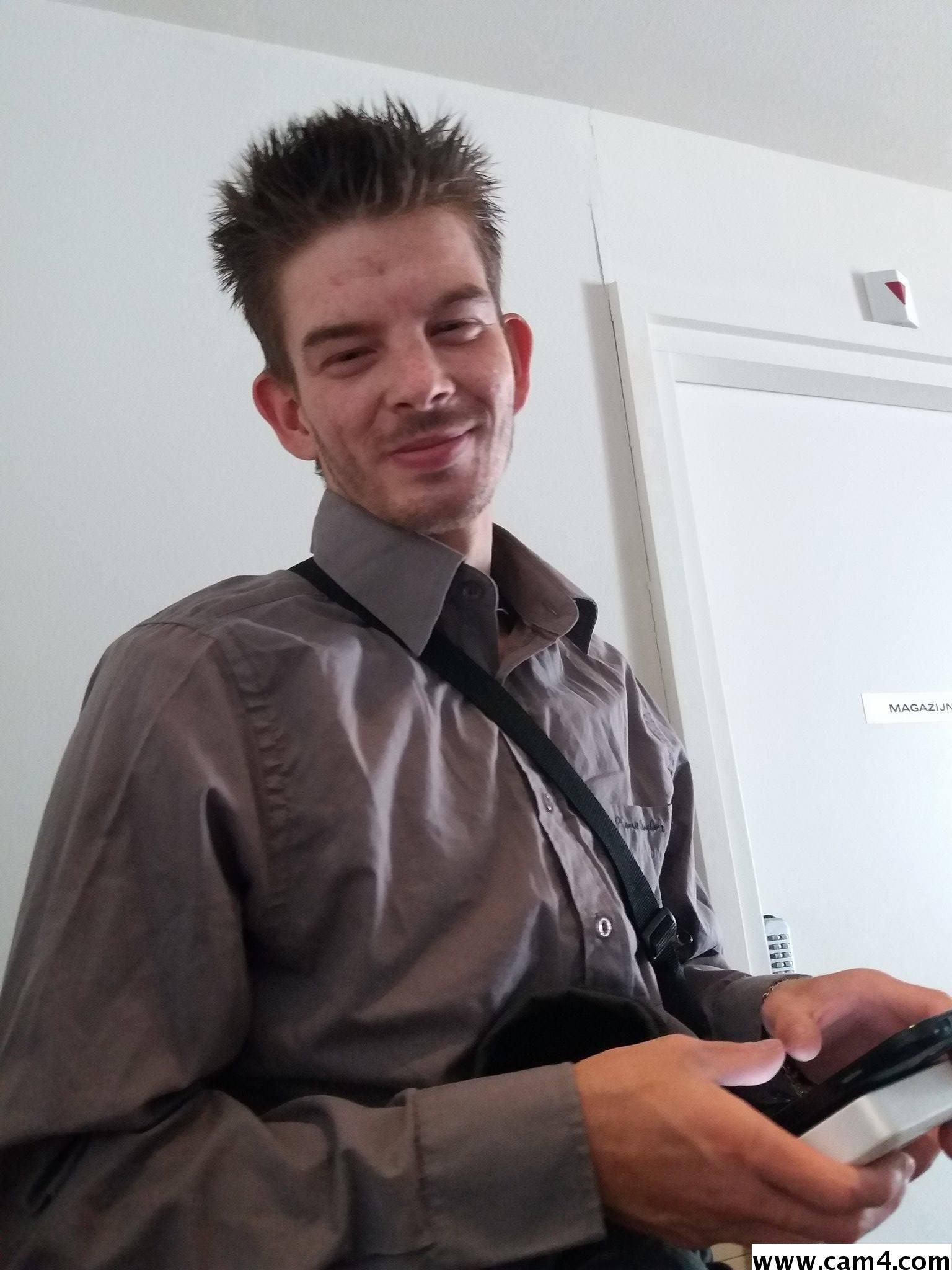 NICK21CM1 live from Netherlands