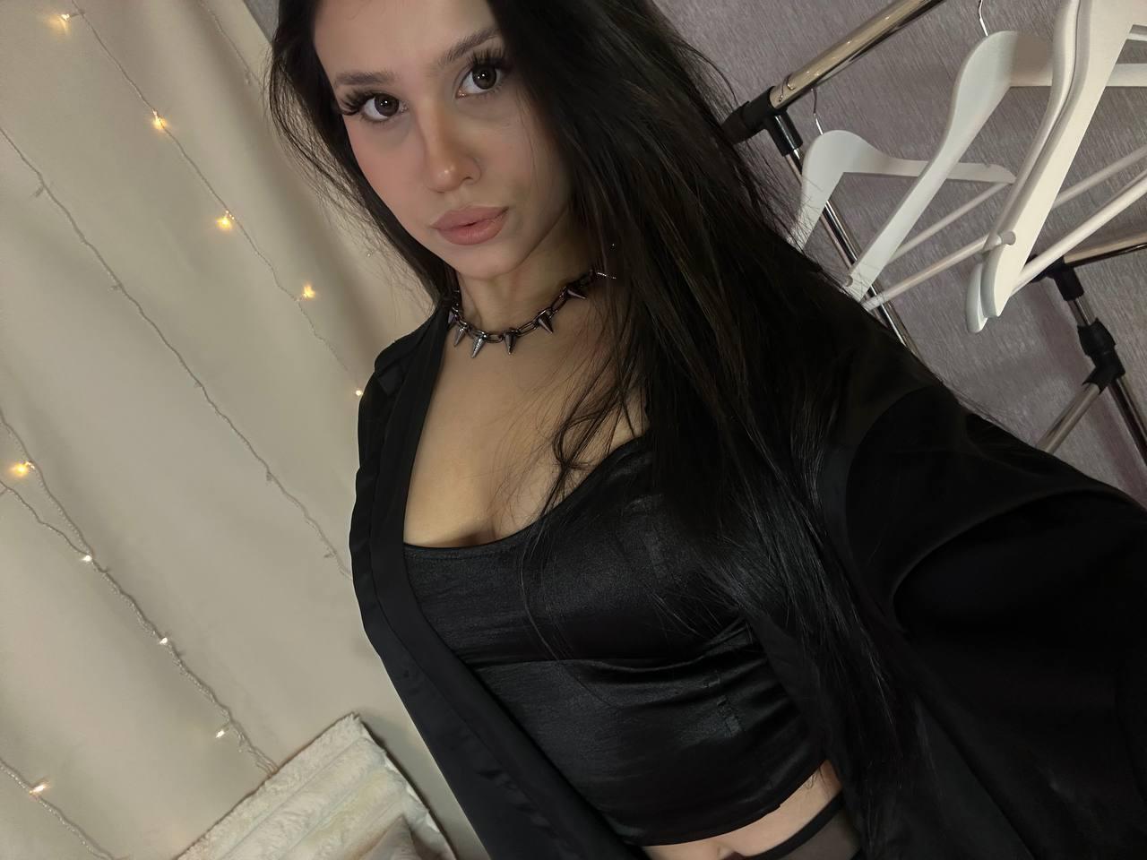NicolePars live from Costa Rica