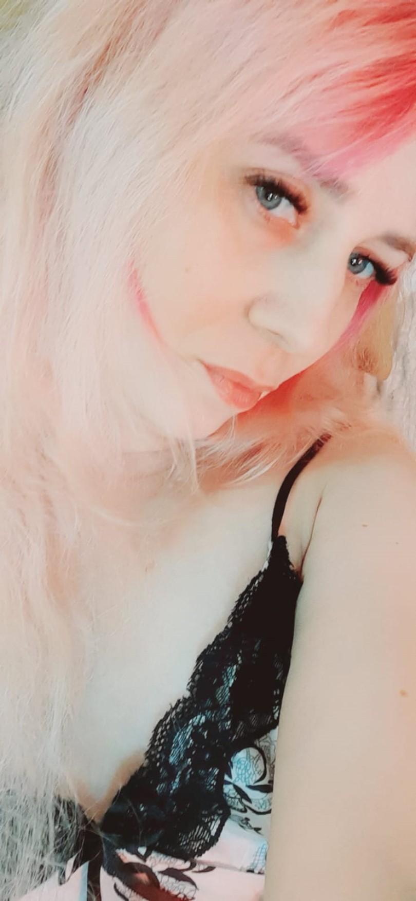 Nicolette69v live from Bulgaria