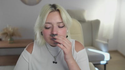OpheliaPalomba live from United States