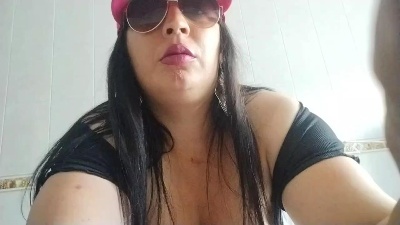 Queen2192 live from Spain
