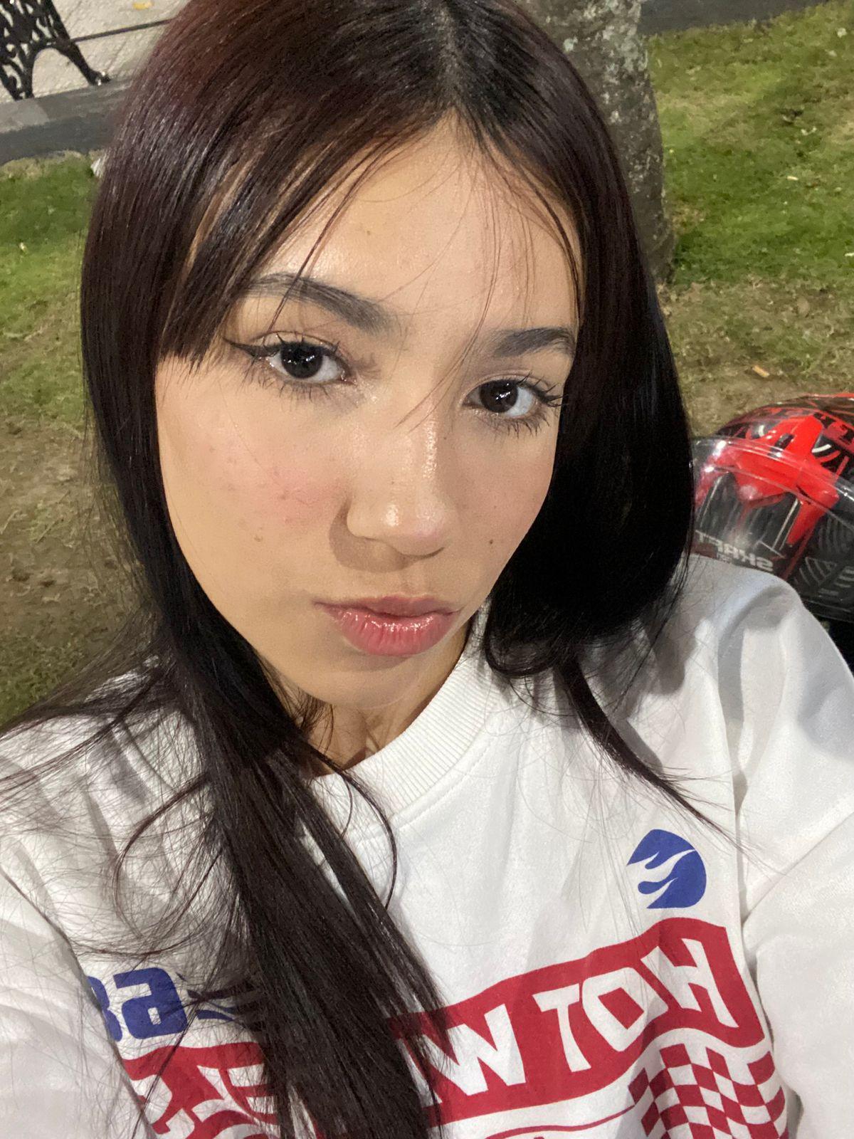 Ruby_Janee live from France
