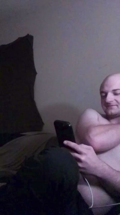 Ryan695Bt live from United States