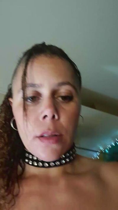 SelinaCoquine69 live from France
