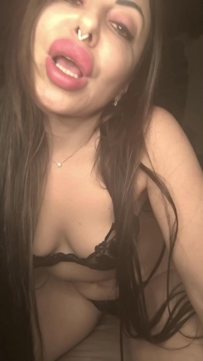 SharonMeixxx live from Italy