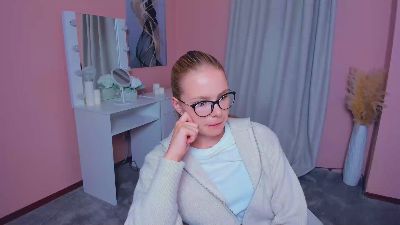 ShaylaAustin live from United States