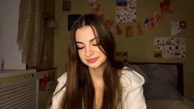 SilviaWyze live from United States