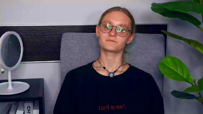 StacyAmauty live from France