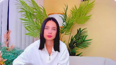 SusannahFluette live from France