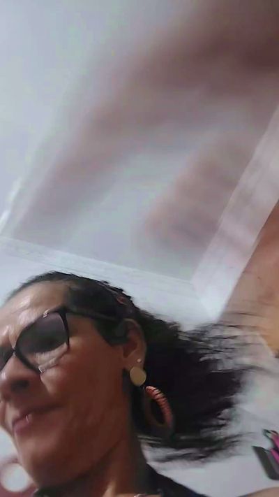 Taniamilf live from Colombia