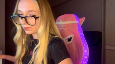 TianaRolls live from Czechia