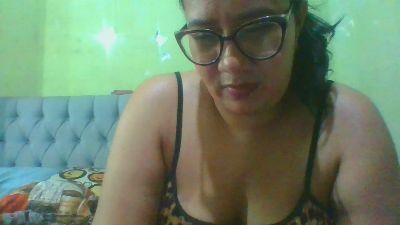Vanelawyer88 live from Ecuador
