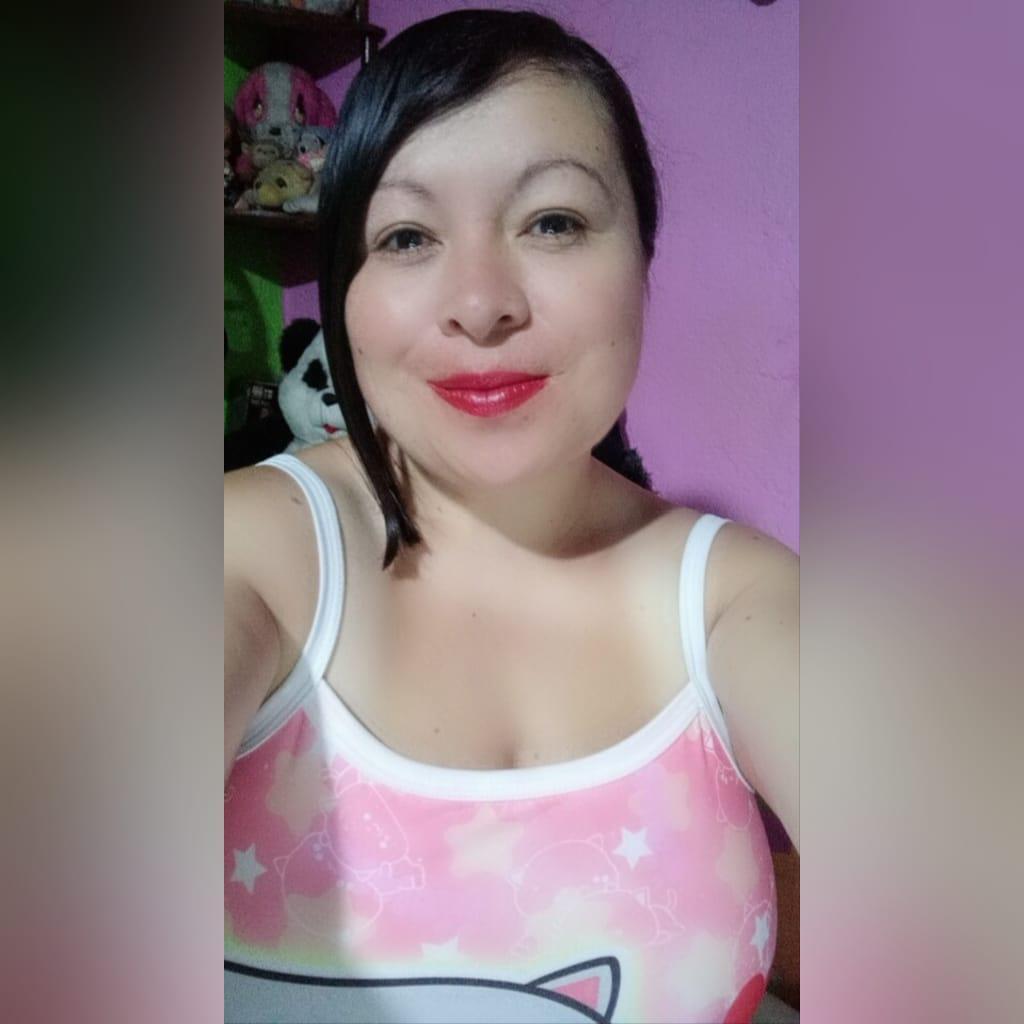 anthonelasmile live from Colombia
