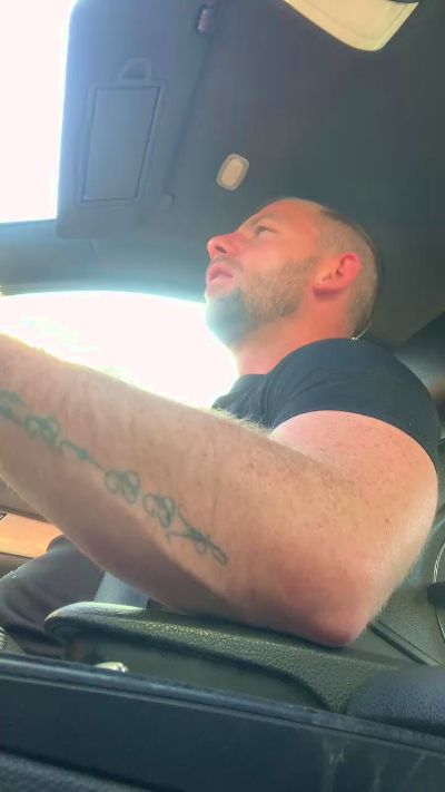 britishgay_chav live from United Kingdom