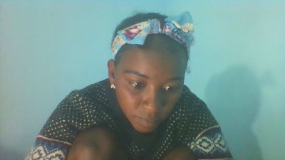 canie_sexy live from Madagascar