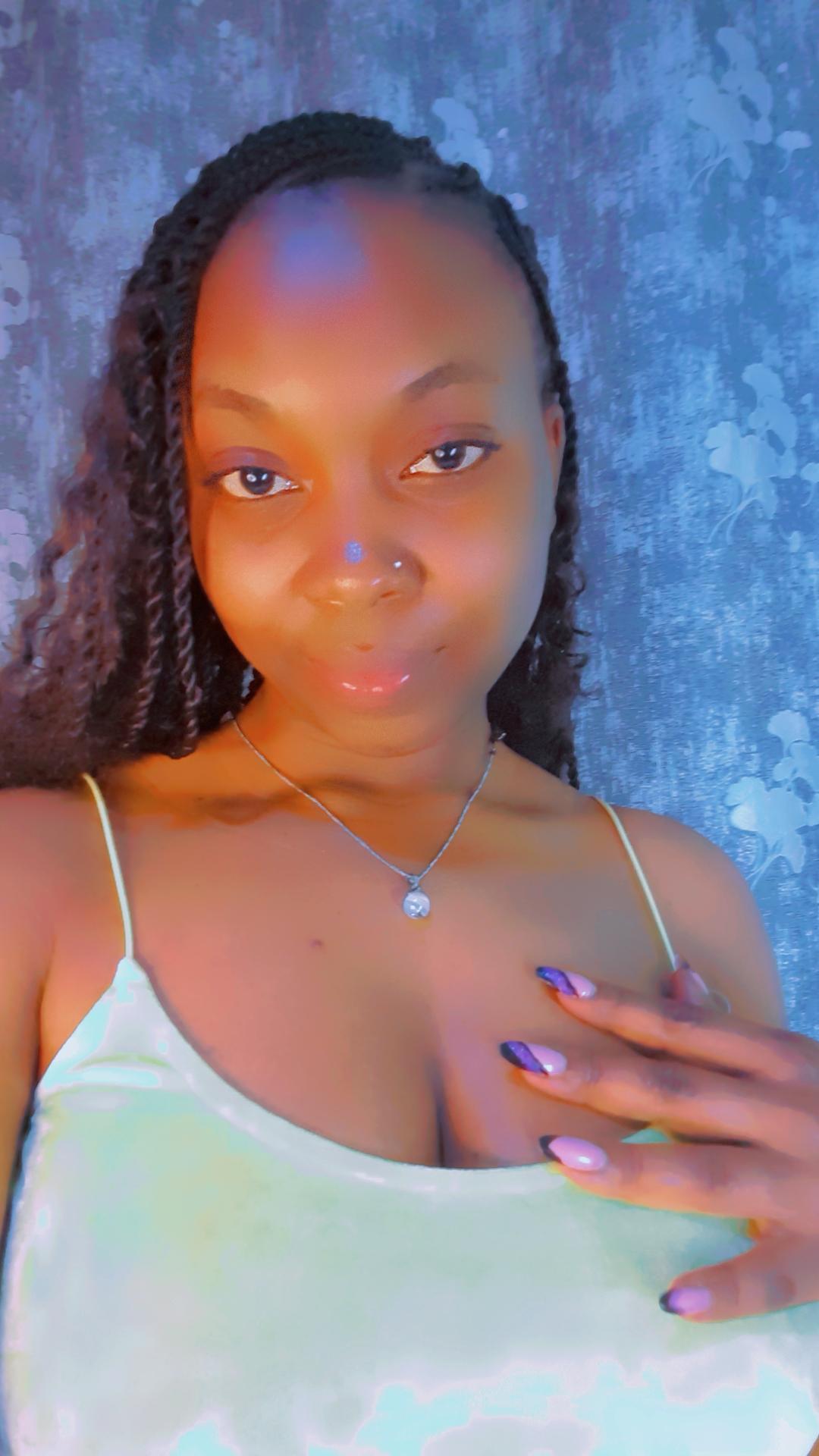 cocoluvx live from Kenya
