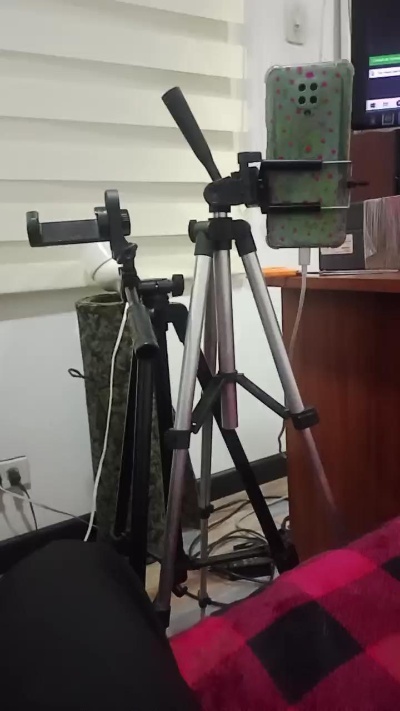 codysmithson live from Colombia