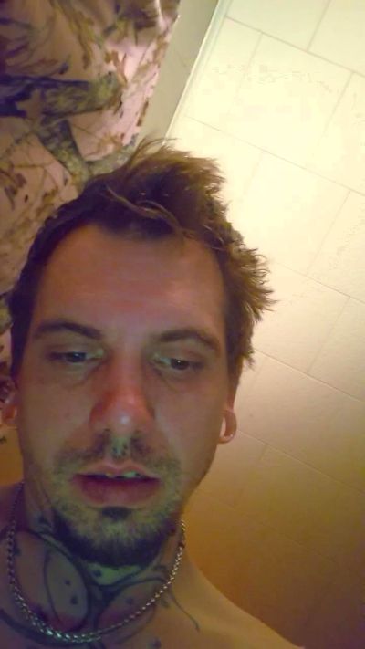 daddywolfe23 live from United States