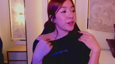 doll_eyees_ live from United States