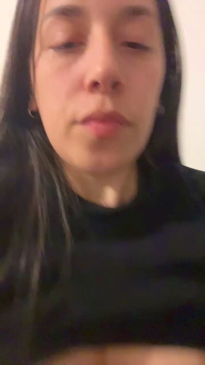 evelyn96 live from Argentina