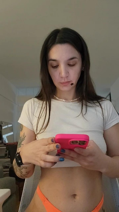 feliciabruna live from Argentina