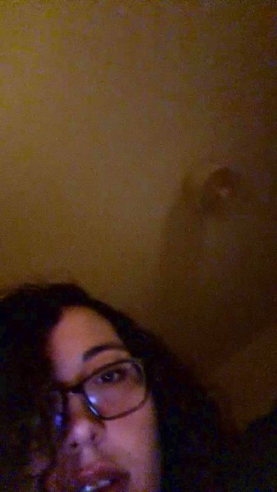 honeybee41 live from United Kingdom
