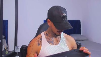 jiro_kenji live from Colombia