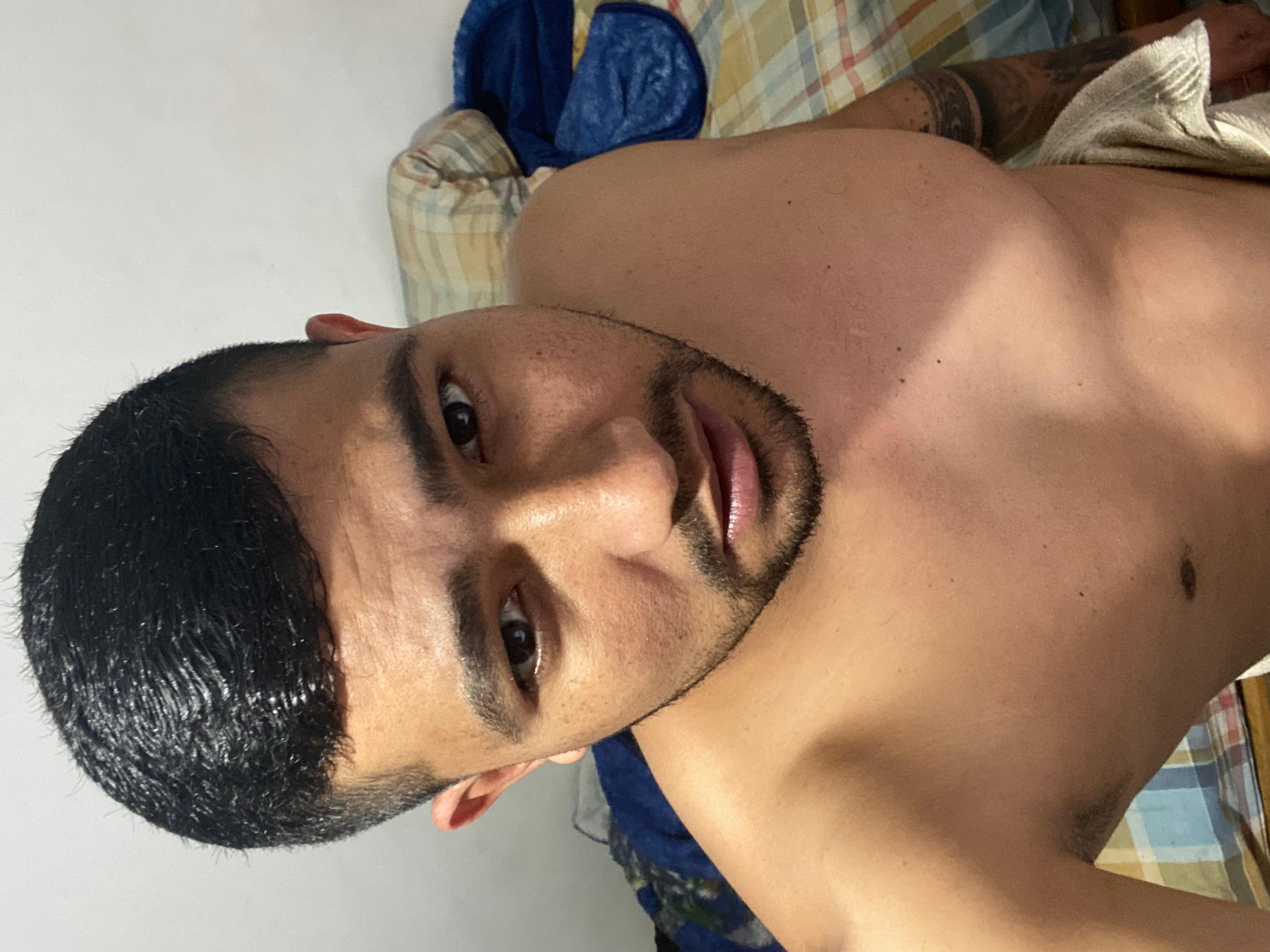 juanC199 live from Colombia