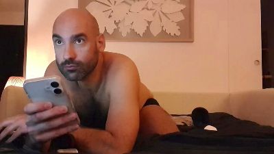 julien_ju live from France