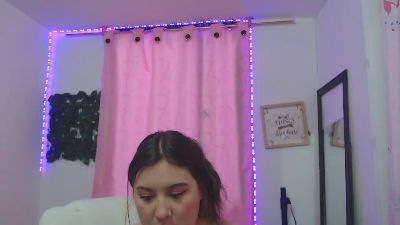 kherenilnhla76 live from United States
