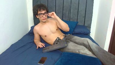 lil_azmodeuss live from Colombia