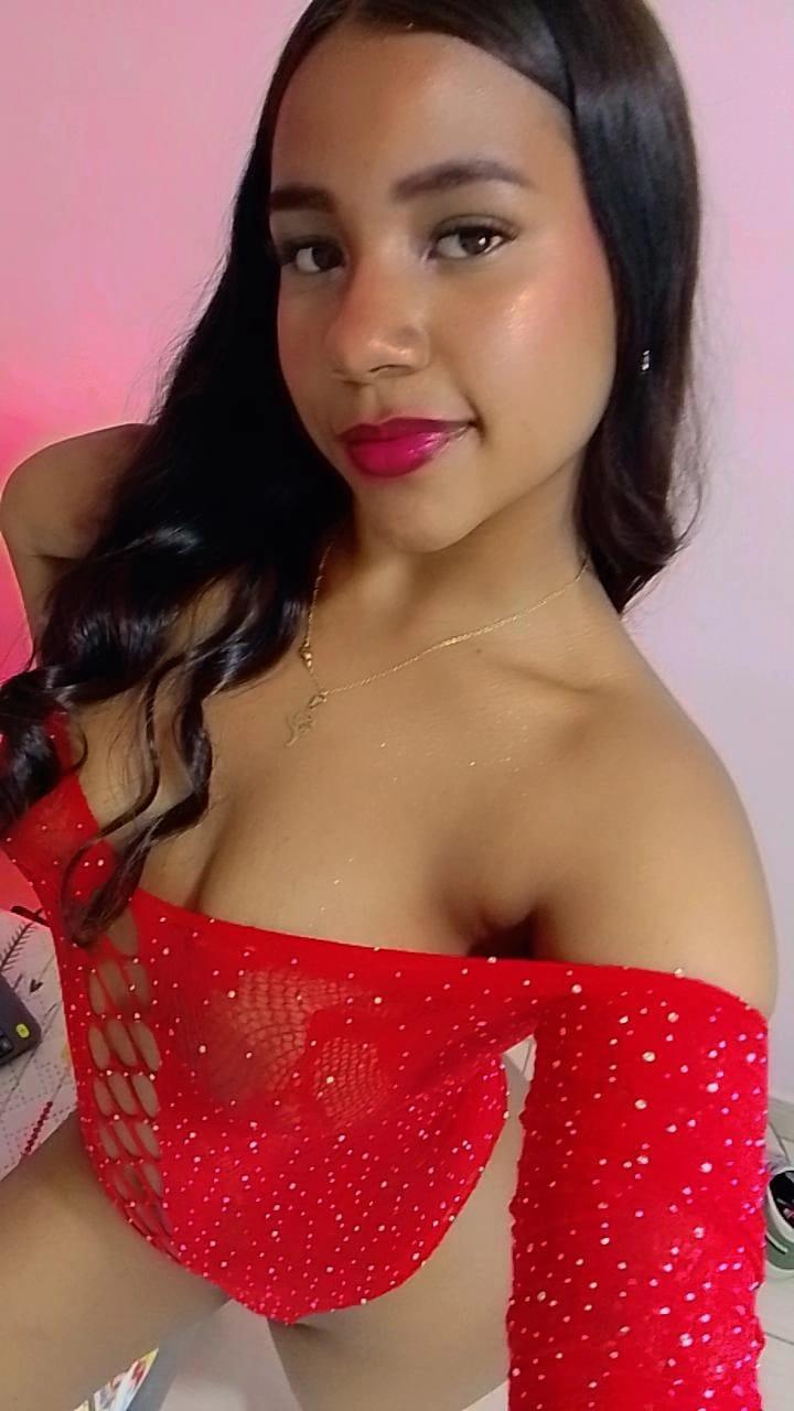 marilyn_starx live from Colombia