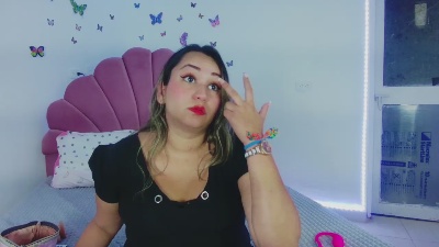 paula_brausin live from Colombia