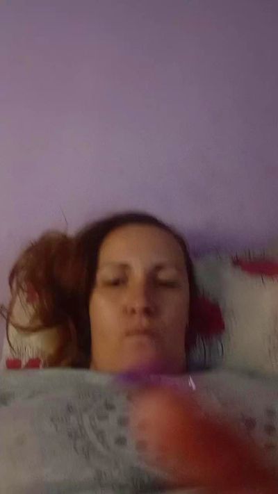 stefany49 live from United Kingdom