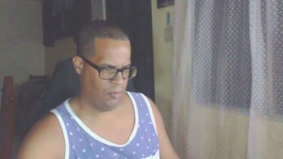 toni3035 live from Puerto Rico