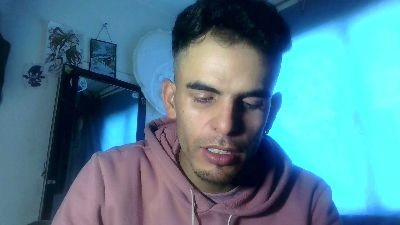 yourskinnyboy live from Colombia
